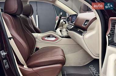 Внедорожник / Кроссовер Mercedes-Benz Maybach 2024 в 