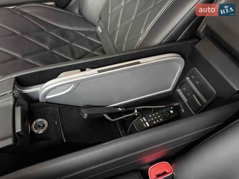 Седан Mercedes-Benz Maybach 2021 в Львові