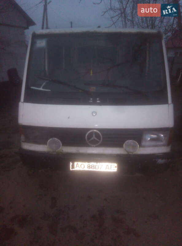 Mercedes-Benz MB-Class 1991