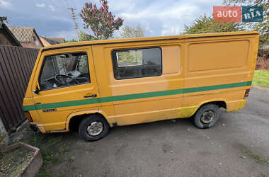 Минивэн Mercedes-Benz MB-Class 1990 в 