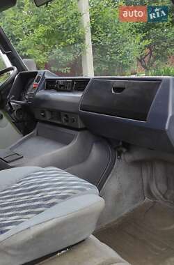 Грузовой фургон Mercedes-Benz MB-Class 1995 в 