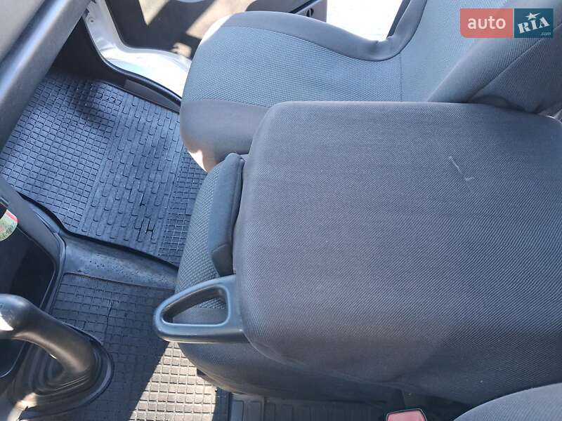 Минивэн Mercedes-Benz MB-Class 1998 в Черновцах фото 14 Минивэн Mercedes-Benz MB-Class 1998 в Черновцах