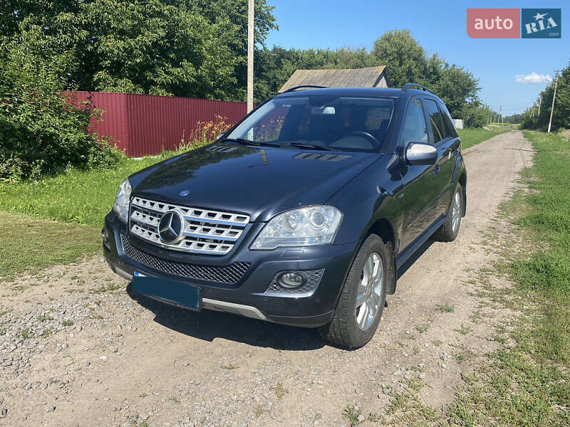 Mercedes-Benz ML 300