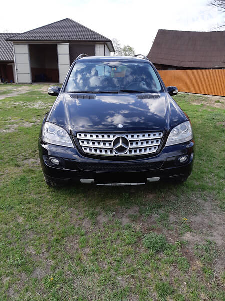 Mercedes-Benz ML 320