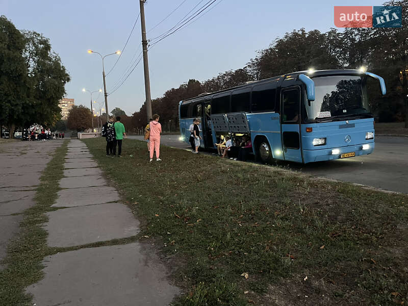 Туристический / Междугородний автобус Mercedes-Benz O 303 1985 в Кривом Роге