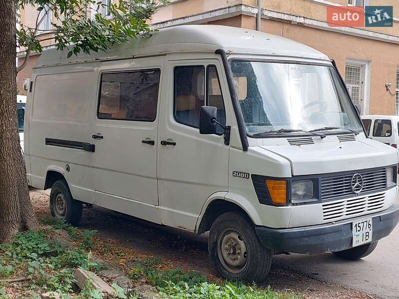 Микроавтобус Mercedes-Benz O 402 1989 в Ивано-Франковске