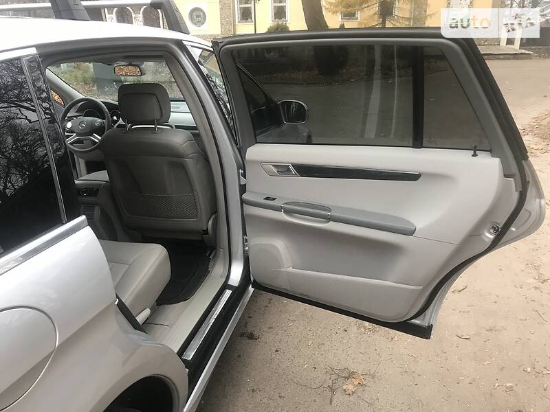 Универсал Mercedes-Benz R-Class 2010 в Львове