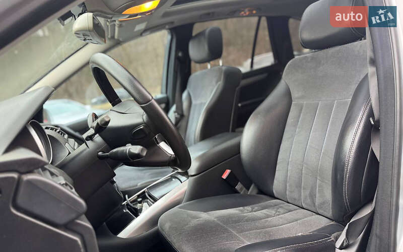 Універсал Mercedes-Benz R-Class 2006 в Чернівцях