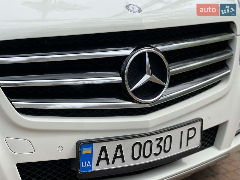 Минивэн Mercedes-Benz R-Class 2011 в Киеве
