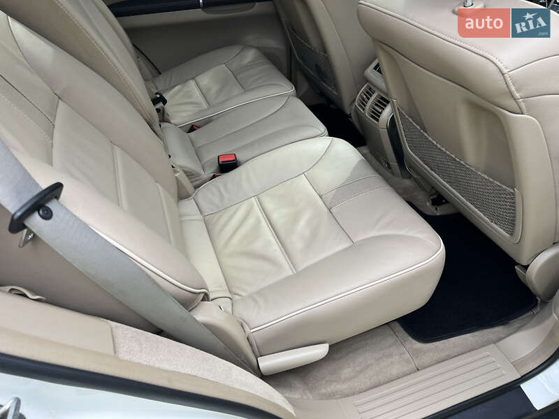 Минивэн Mercedes-Benz R-Class 2011 в Киеве