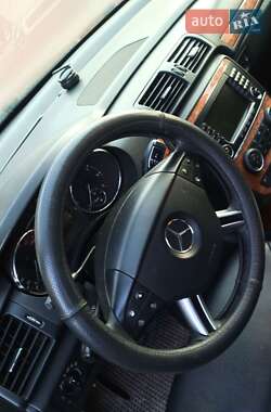 Минивэн Mercedes-Benz R-Class 2006 в 
