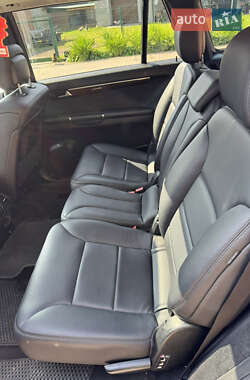 Минивэн Mercedes-Benz R-Class 2012 в 