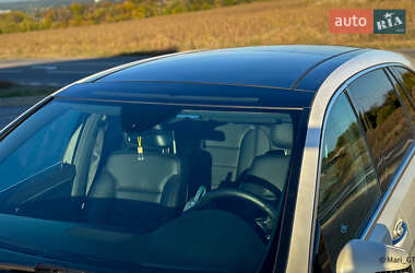 Минивэн Mercedes-Benz R-Class 2012 в 