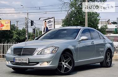 Седан Mercedes-Benz S-Class 2006 в 