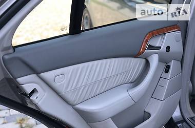 Седан Mercedes-Benz S-Class 2005 в 