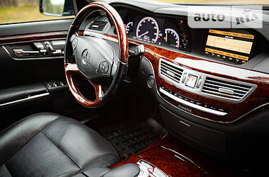 Седан Mercedes-Benz S-Class 2013 в 