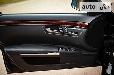 Седан Mercedes-Benz S-Class 2013 в 
