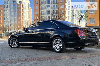 Седан Mercedes-Benz S-Class 2010 в Івано-Франківську