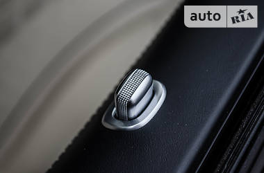 Седан Mercedes-Benz S-Class 2013 в 