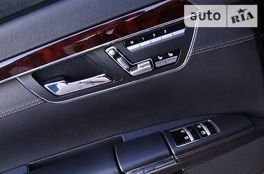 Седан Mercedes-Benz S-Class 2012 в 