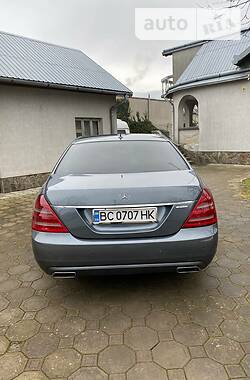 Седан Mercedes-Benz S-Class 2009 в Стрию