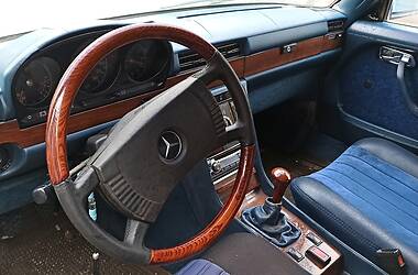 Седан Mercedes-Benz S-Class 1979 в Гайсине