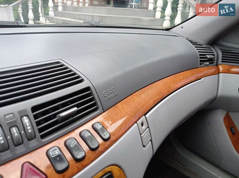 Седан Mercedes-Benz S-Class 2002 в Звягеле