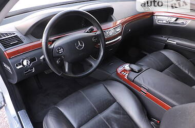 Седан Mercedes-Benz S-Class 2009 в Ровно