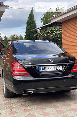 Седан Mercedes-Benz S-Class 2012 в Днепре