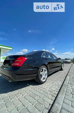 Седан Mercedes-Benz S-Class 2006 в Львове