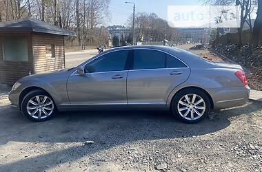 Седан Mercedes-Benz S-Class 2009 в Львові