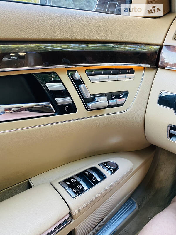 Седан Mercedes-Benz S-Class 2013 в Львові