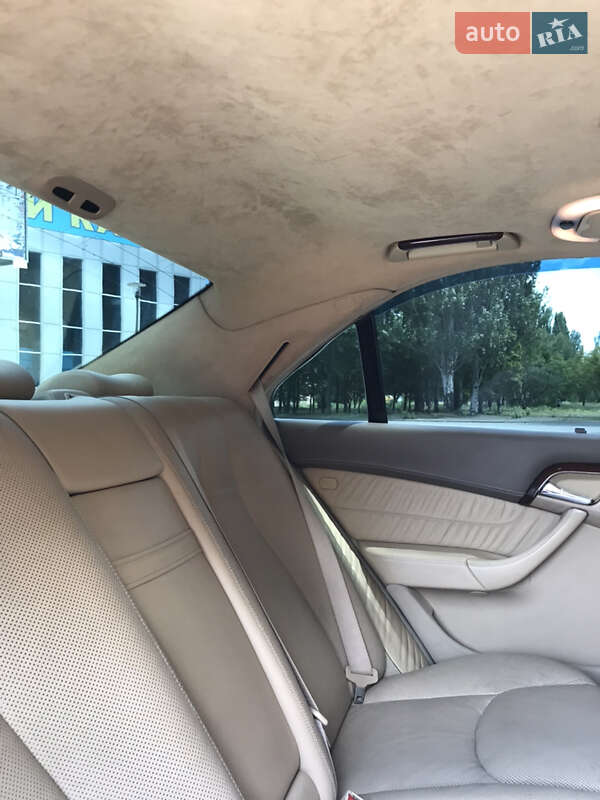 Седан Mercedes-Benz S-Class 2003 в Кривому Розі