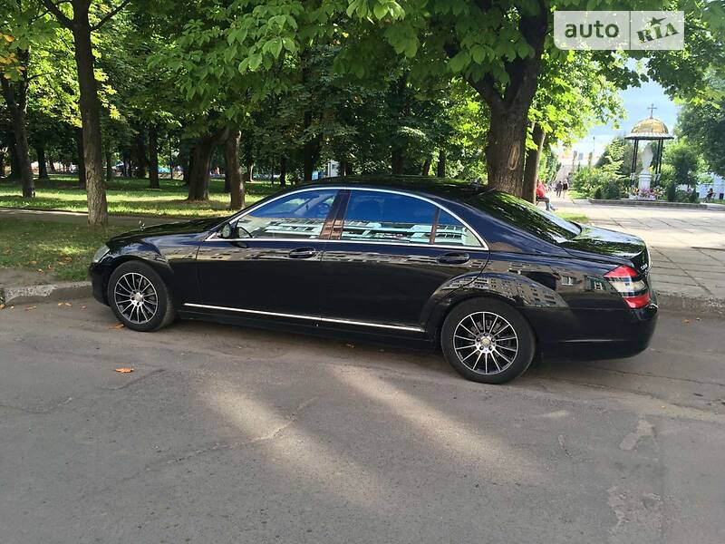 Седан Mercedes-Benz S-Class 2005 в Шептицькому