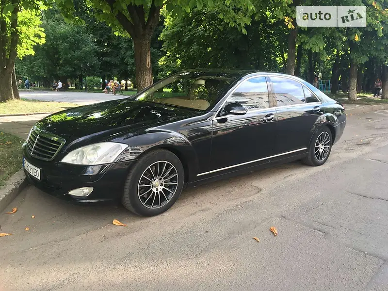 Mercedes-Benz S-Class