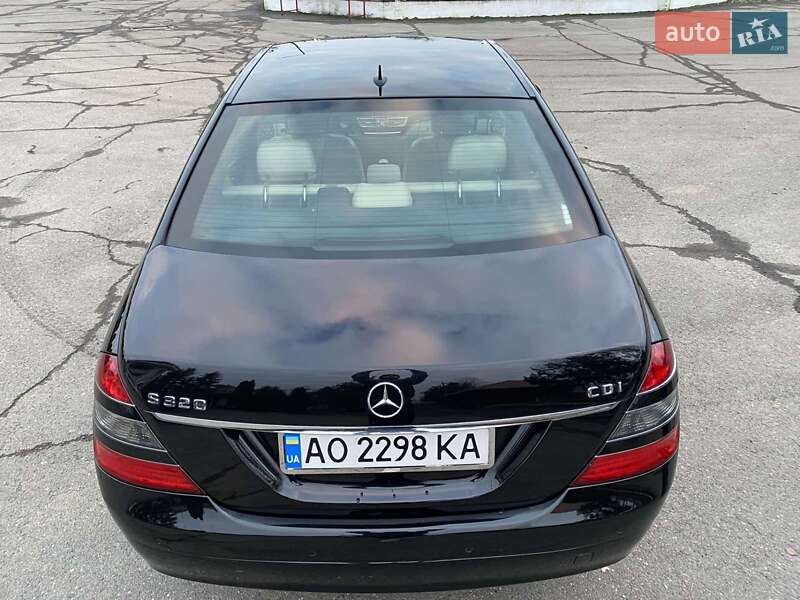 Седан Mercedes-Benz S-Class 2006 в Хусте