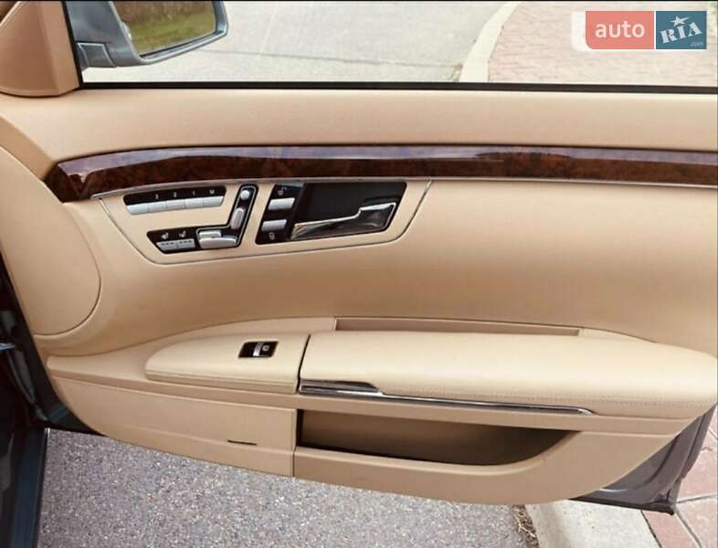 Седан Mercedes-Benz S-Class 2010 в Киеве