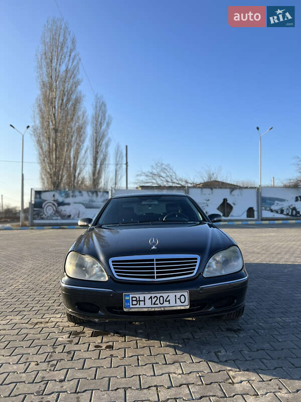 Седан Mercedes-Benz S-Class 2000 в Рени