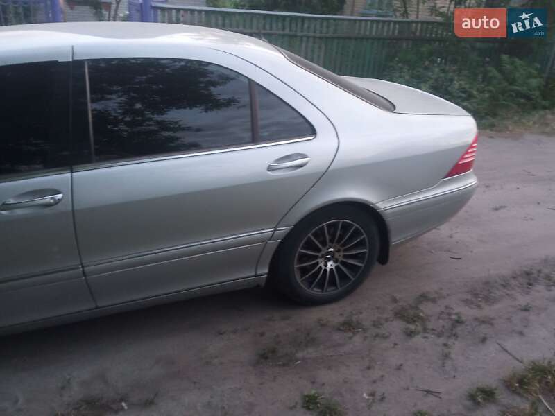 Седан Mercedes-Benz S-Class 2003 в Рокитному