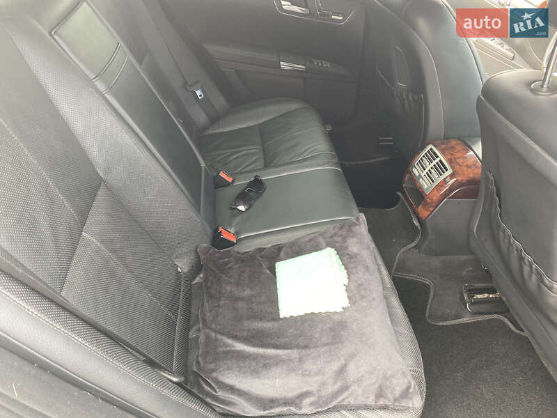 Седан Mercedes-Benz S-Class 2006 в Львові