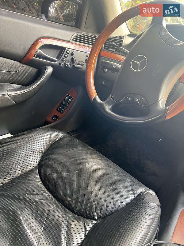 Седан Mercedes-Benz S-Class 2003 в Іршаві