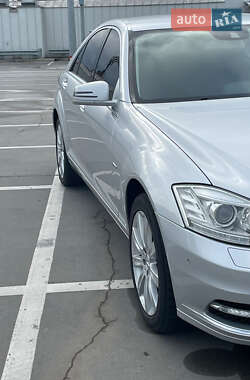Седан Mercedes-Benz S-Class 2010 в 