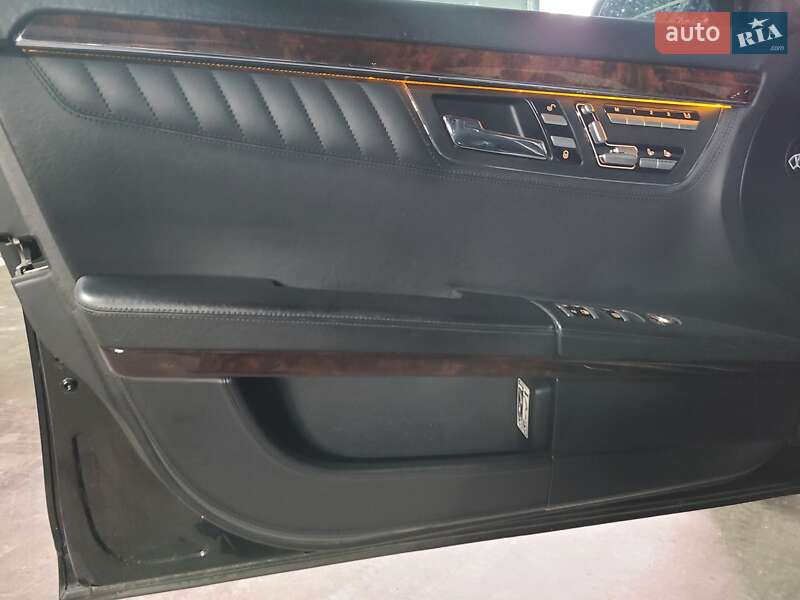 Седан Mercedes-Benz S-Class 2009 в Бучі