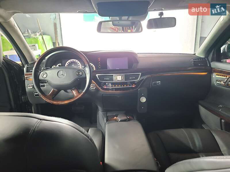 Седан Mercedes-Benz S-Class 2009 в Бучі