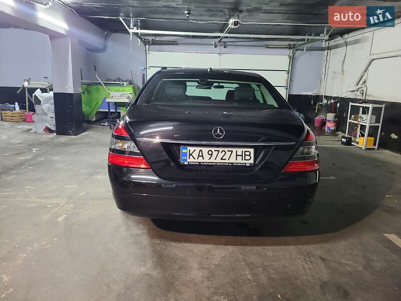 Седан Mercedes-Benz S-Class 2009 в Бучі