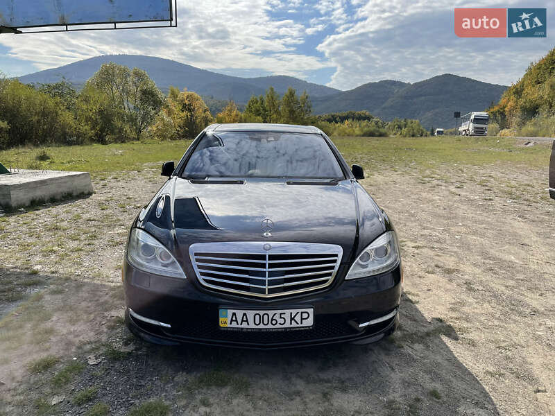 Седан Mercedes-Benz S-Class 2010 в Киеве
