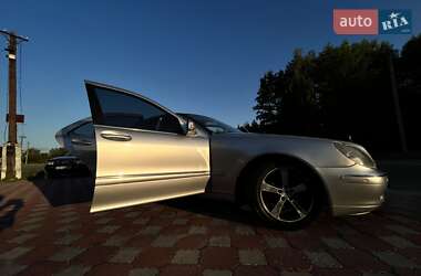 Седан Mercedes-Benz S-Class 2001 в Городне