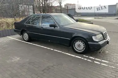 Mercedes-Benz S-Class 1993