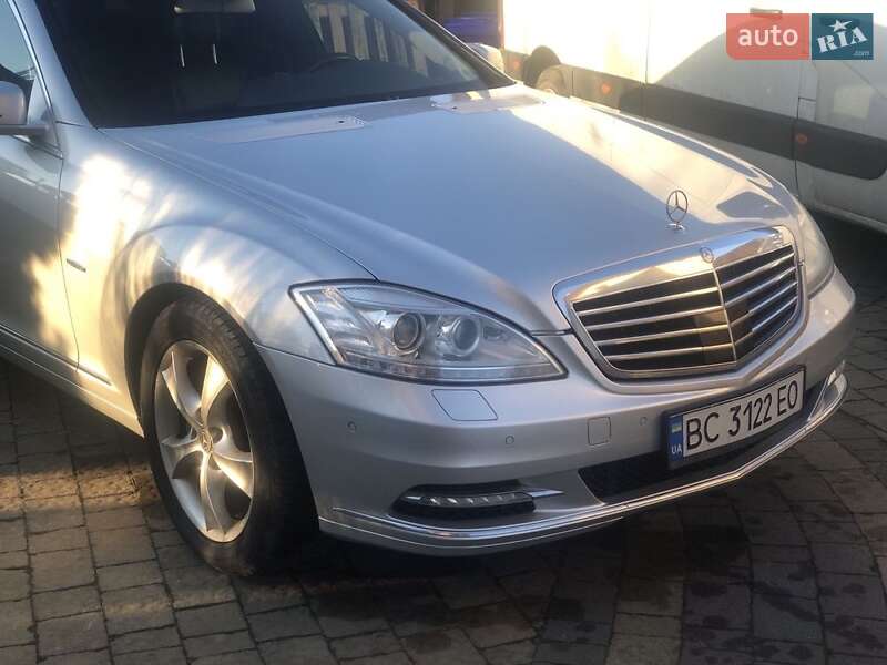 Седан Mercedes-Benz S-Class 2011 в Львове