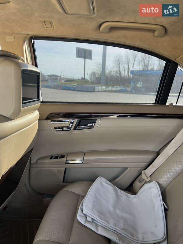 Седан Mercedes-Benz S-Class 2011 в Львові